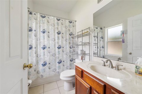 House in Kissimmee, Florida 4 bedrooms, 333.61 sq.m. № 2225976 - photo 17