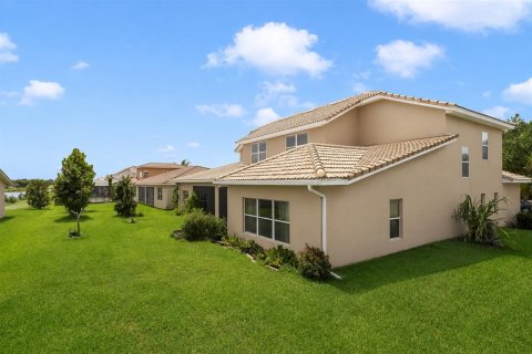 House in Kissimmee, Florida 4 bedrooms, 333.61 sq.m. № 2225976 - photo 23