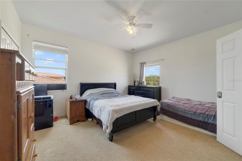 House in Kissimmee, Florida 4 bedrooms, 333.61 sq.m. № 2225976 - photo 21