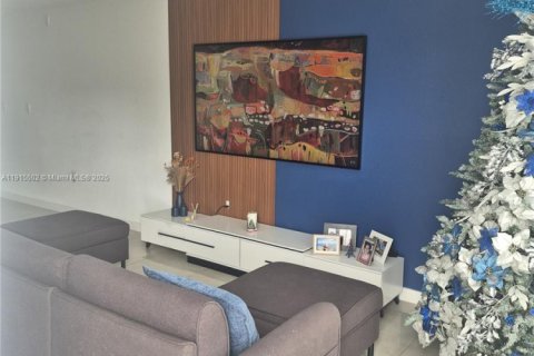 Adosado en alquiler en Homestead, Florida, 4 dormitorios, 129.88 m2 № 1970744 - foto 11