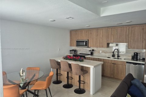 Adosado en alquiler en Homestead, Florida, 4 dormitorios, 129.88 m2 № 1970744 - foto 6