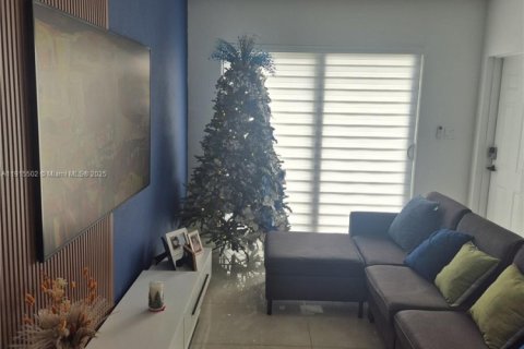 Adosado en alquiler en Homestead, Florida, 4 dormitorios, 129.88 m2 № 1970744 - foto 5