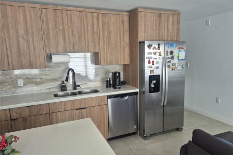 Adosado en alquiler en Homestead, Florida, 4 dormitorios, 129.88 m2 № 1970744 - foto 7