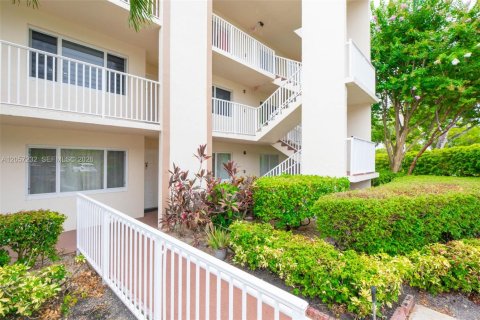 Copropriété à vendre à Tamarac, Floride: 2 chambres, 106.09 m2 № 2168704 - photo 8