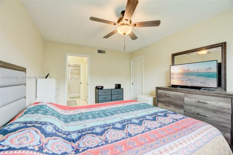 Copropriété à vendre à Tamarac, Floride: 2 chambres, 106.09 m2 № 2168704 - photo 26