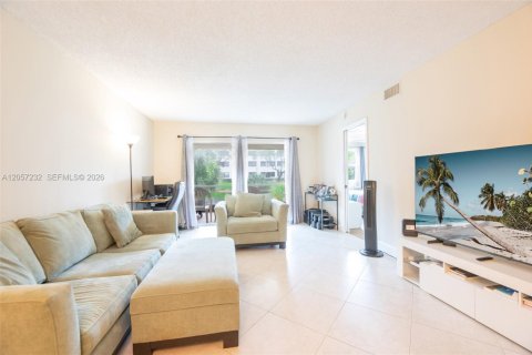 Copropriété à vendre à Tamarac, Floride: 2 chambres, 106.09 m2 № 2168704 - photo 10