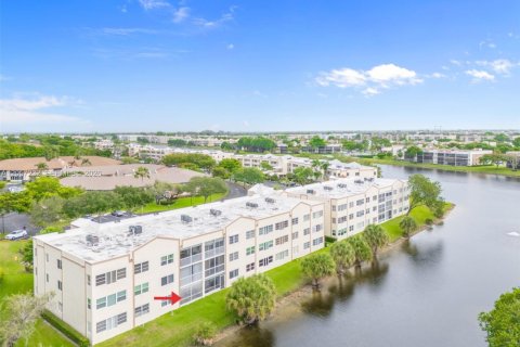 Copropriété à vendre à Tamarac, Floride: 2 chambres, 106.09 m2 № 2168704 - photo 7