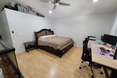 House in Lake Worth, Florida 3 bedrooms, 171.78 sq.m. № 2247920 - photo 13