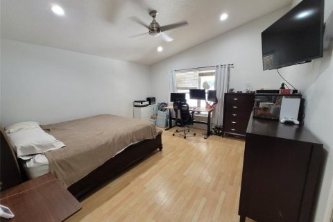House in Lake Worth, Florida 3 bedrooms, 171.78 sq.m. № 2247920 - photo 15