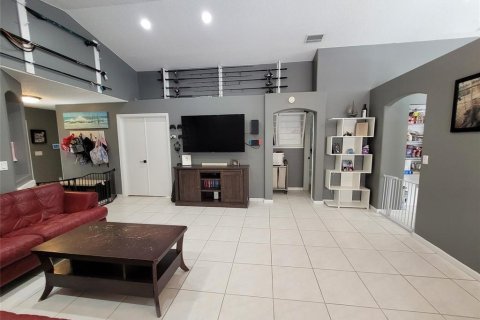 House in Lake Worth, Florida 3 bedrooms, 171.78 sq.m. № 2247920 - photo 12