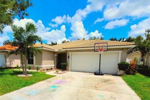 House in Lake Worth, Florida 3 bedrooms, 171.78 sq.m. № 2247920