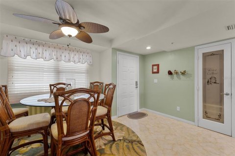 Copropriété à vendre à Daytona Beach Shores, Floride: 3 chambres, 195.09 m2 № 1792898 - photo 6