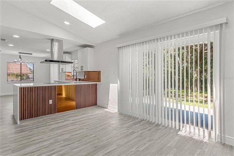 Casa en venta en Orlando, Florida, 3 dormitorios, 137.87 m2 № 1911177 - foto 5