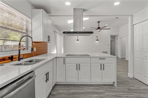Casa en venta en Orlando, Florida, 3 dormitorios, 137.87 m2 № 1911177 - foto 6