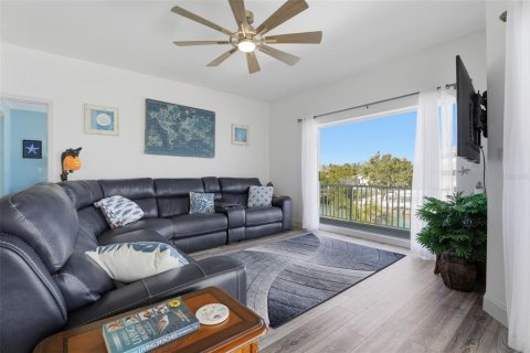 Villa ou maison à louer à Englewood, Floride: 4 chambres, 345.22 m2 № 2142850 - photo 18