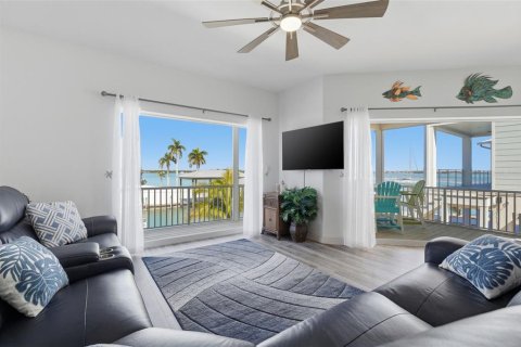 Villa ou maison à louer à Englewood, Floride: 4 chambres, 345.22 m2 № 2142850 - photo 19