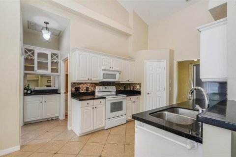 Villa ou maison à vendre à Kissimmee, Floride: 4 chambres, 183.3 m2 № 1808497 - photo 15