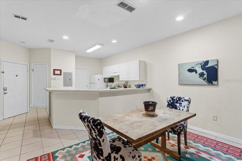 Condo in Newberry, Florida, 2 bedrooms № 2106316 - photo 7