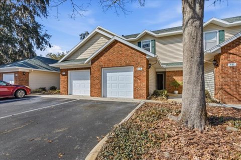 Condominio en Newberry, Florida, 2 dormitorios  № 2106316