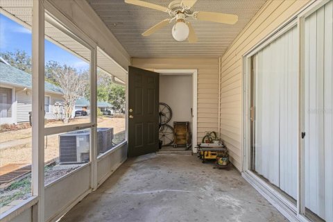 Condo in Newberry, Florida, 2 bedrooms № 2106316 - photo 21