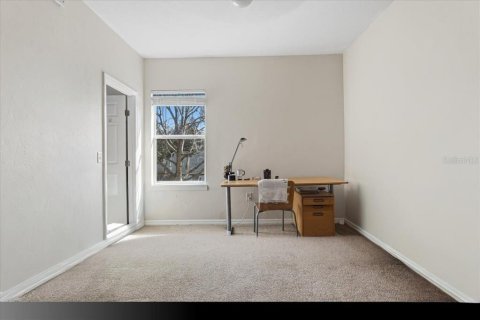 Condo in Newberry, Florida, 2 bedrooms № 2106316 - photo 13