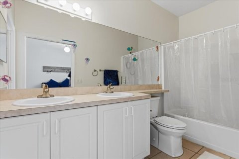 Condo in Newberry, Florida, 2 bedrooms № 2106316 - photo 18