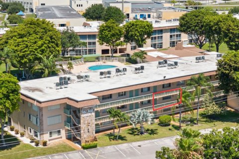 Copropriété à vendre à Palm Springs, Floride: 1 chambre, 70.98 m2 № 2177497 - photo 18