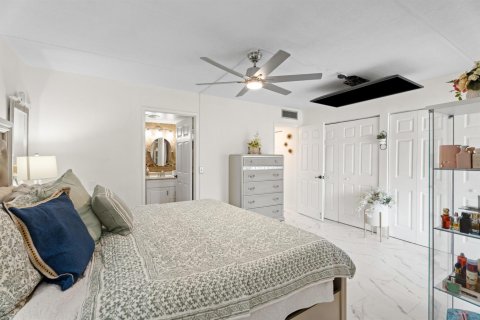 Copropriété à vendre à Palm Springs, Floride: 1 chambre, 70.98 m2 № 2177497 - photo 13