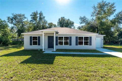 Casa en venta en Ocklawaha, Florida, 3 dormitorios, 108.7 m2 № 1589601 - foto 1