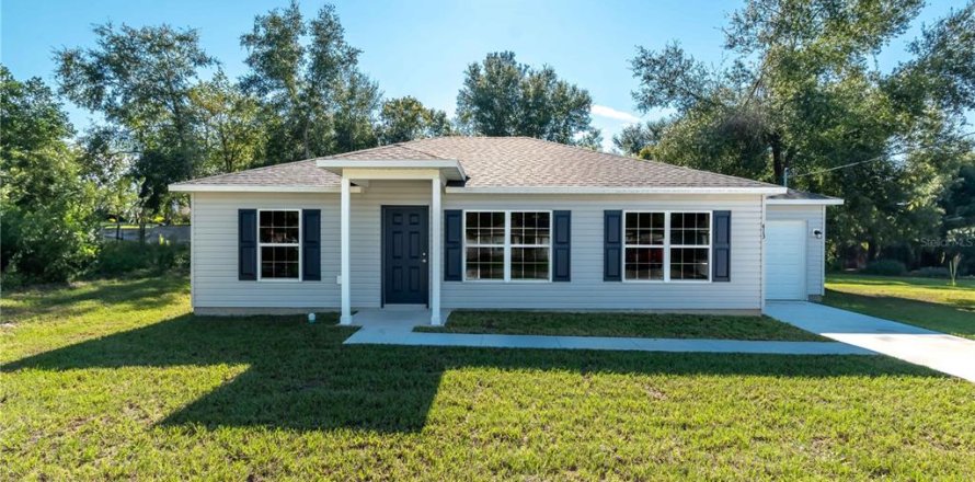 Casa en Ocklawaha, Florida 3 dormitorios, 108.7 m2 № 1589601