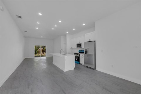 Casa en alquiler en Ocala, Florida, 3 dormitorios, 176.51 m2 № 2145448 - foto 2