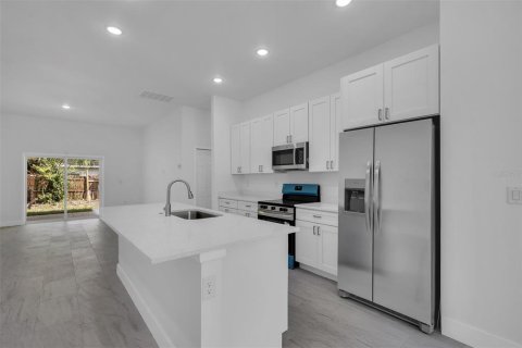 Casa en alquiler en Ocala, Florida, 3 dormitorios, 176.51 m2 № 2145448 - foto 3