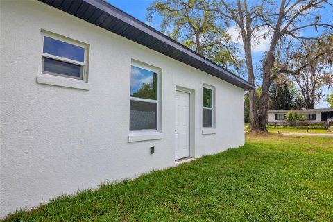 Villa ou maison à louer à Ocala, Floride: 3 chambres, 176.51 m2 № 2145448 - photo 9