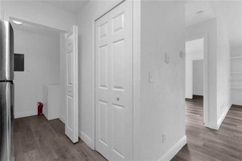 Condominio en alquiler en Orlando, Florida, 2 dormitorios, 93.18 m2 № 1913968 - foto 16