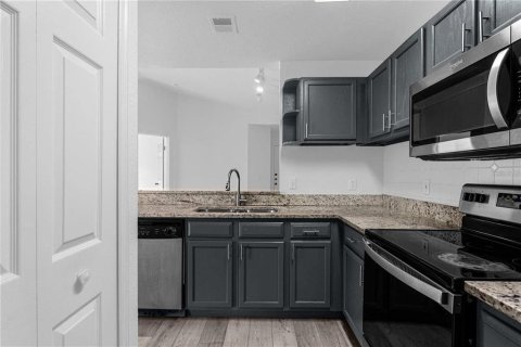 Condominio en alquiler en Orlando, Florida, 2 dormitorios, 93.18 m2 № 1913968 - foto 11