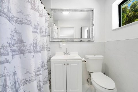 Купить виллу или дом в Холливуд, Флорида 3 комнаты, 140.65м2, № 1749786 - фото 16