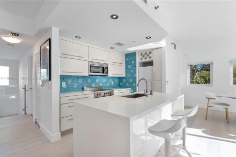 Condominio en alquiler en Miami Beach, Florida, 2 dormitorios, 127.93 m2 № 2043727 - foto 7