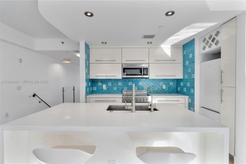 Condominio en alquiler en Miami Beach, Florida, 2 dormitorios, 127.93 m2 № 2043727 - foto 9