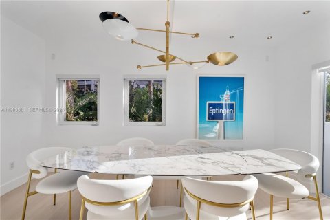 Condominio en alquiler en Miami Beach, Florida, 2 dormitorios, 127.93 m2 № 2043727 - foto 12