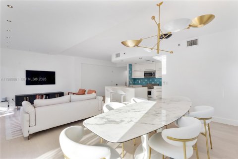 Condominio en alquiler en Miami Beach, Florida, 2 dormitorios, 127.93 m2 № 2043727 - foto 13