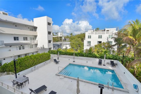 Condominio en alquiler en Miami Beach, Florida, 2 dormitorios, 127.93 m2 № 2043727 - foto 26