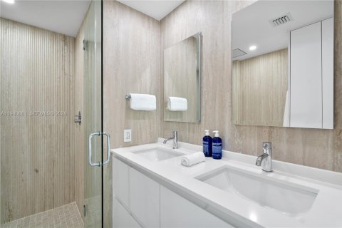 Condominio en alquiler en Miami Beach, Florida, 2 dormitorios, 127.93 m2 № 2043727 - foto 22