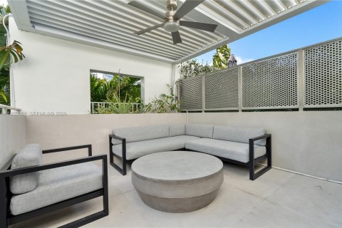 Condominio en alquiler en Miami Beach, Florida, 2 dormitorios, 127.93 m2 № 2043727 - foto 25