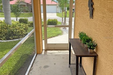 Casa en venta en Port Charlotte, Florida, 3 dormitorios, 149.85 m2 № 1919522 - foto 3