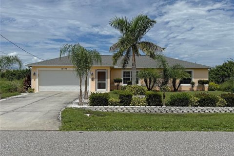 Casa en venta en Port Charlotte, Florida, 3 dormitorios, 149.85 m2 № 1919522 - foto 1