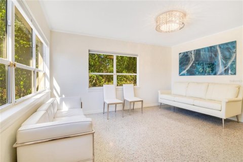 Propiedad comercial en venta en Orlando, Florida, 102.01 m2 № 2105657 - foto 10