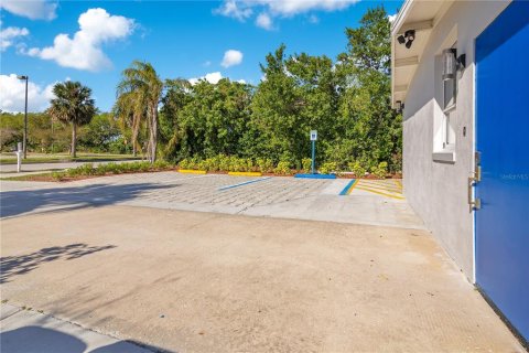Propiedad comercial en venta en Orlando, Florida, 102.01 m2 № 2105657 - foto 3