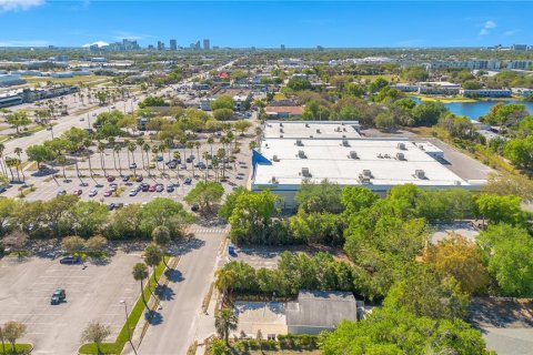Propiedad comercial en venta en Orlando, Florida, 102.01 m2 № 2105657 - foto 29