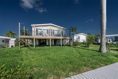 Снять в аренду квартиру в Пунта-Горда, Флорида 3 комнаты, 131.18м2, № 2238487 - фото 3