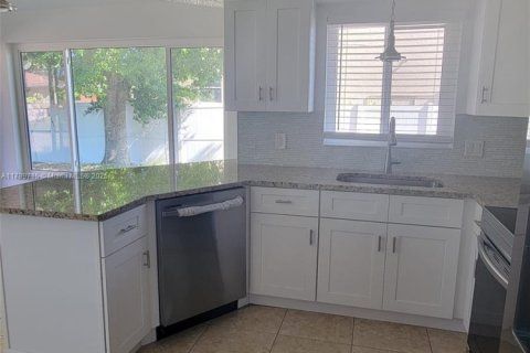 Casa en venta en Englewood, Florida, 4 dormitorios, 224.64 m2 № 1647307 - foto 6